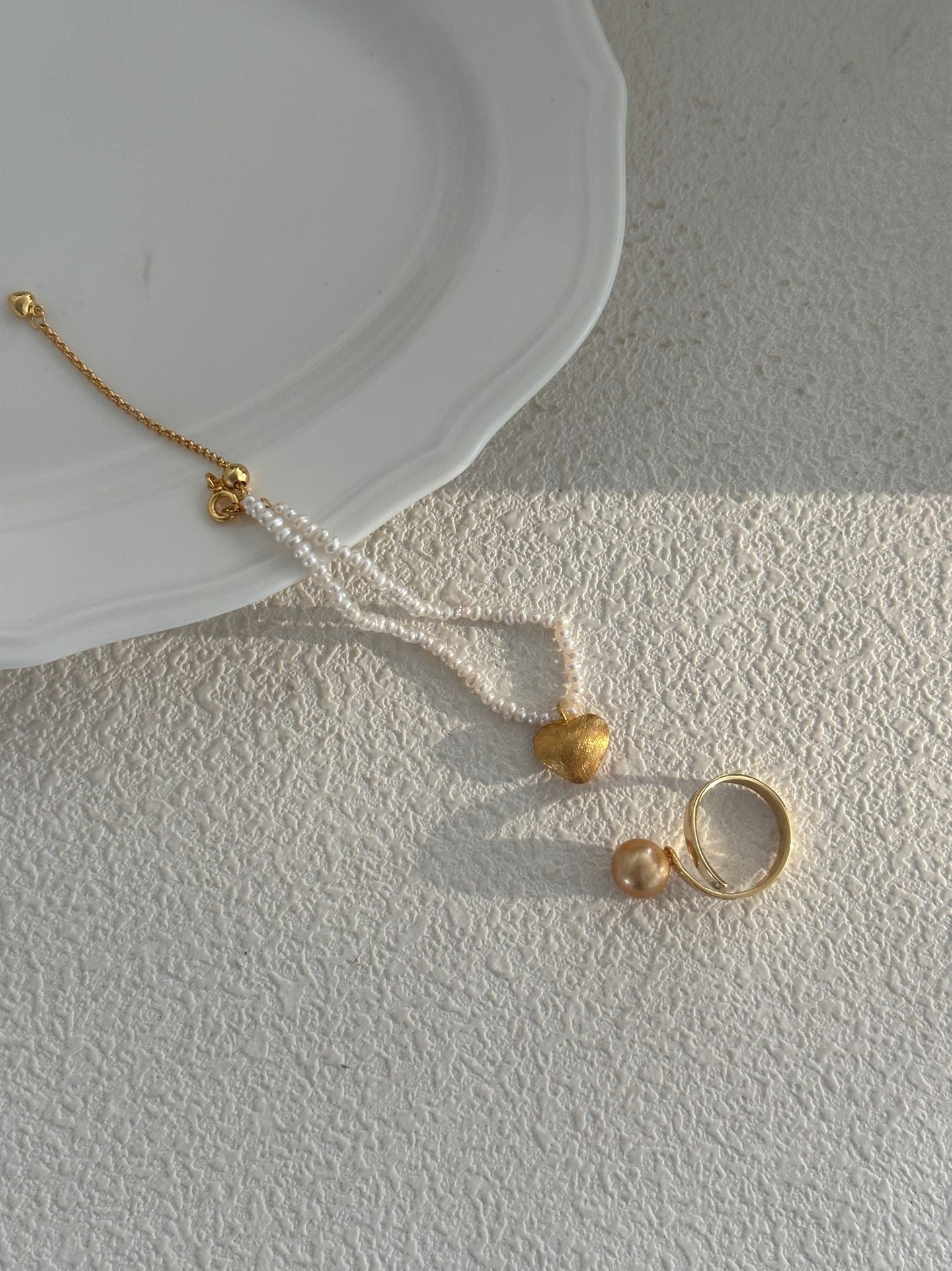 Matte Heart Pearl Bracelet - Delicate Romantic Chain Bracelet