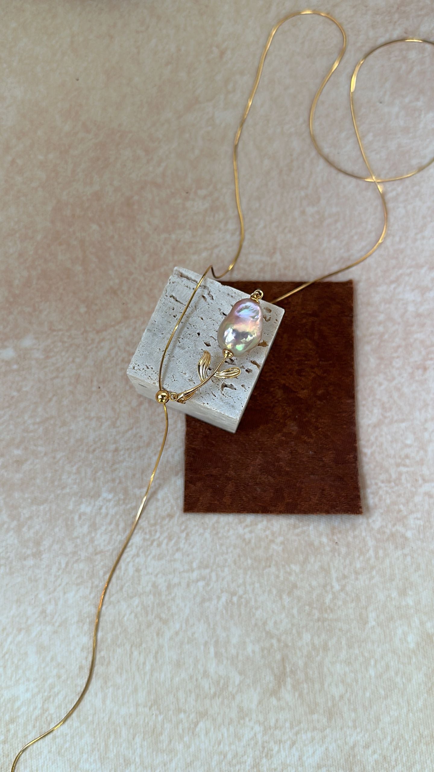 Natural Pearl Rose Gold Necklace - Elegant Collarbone Chain