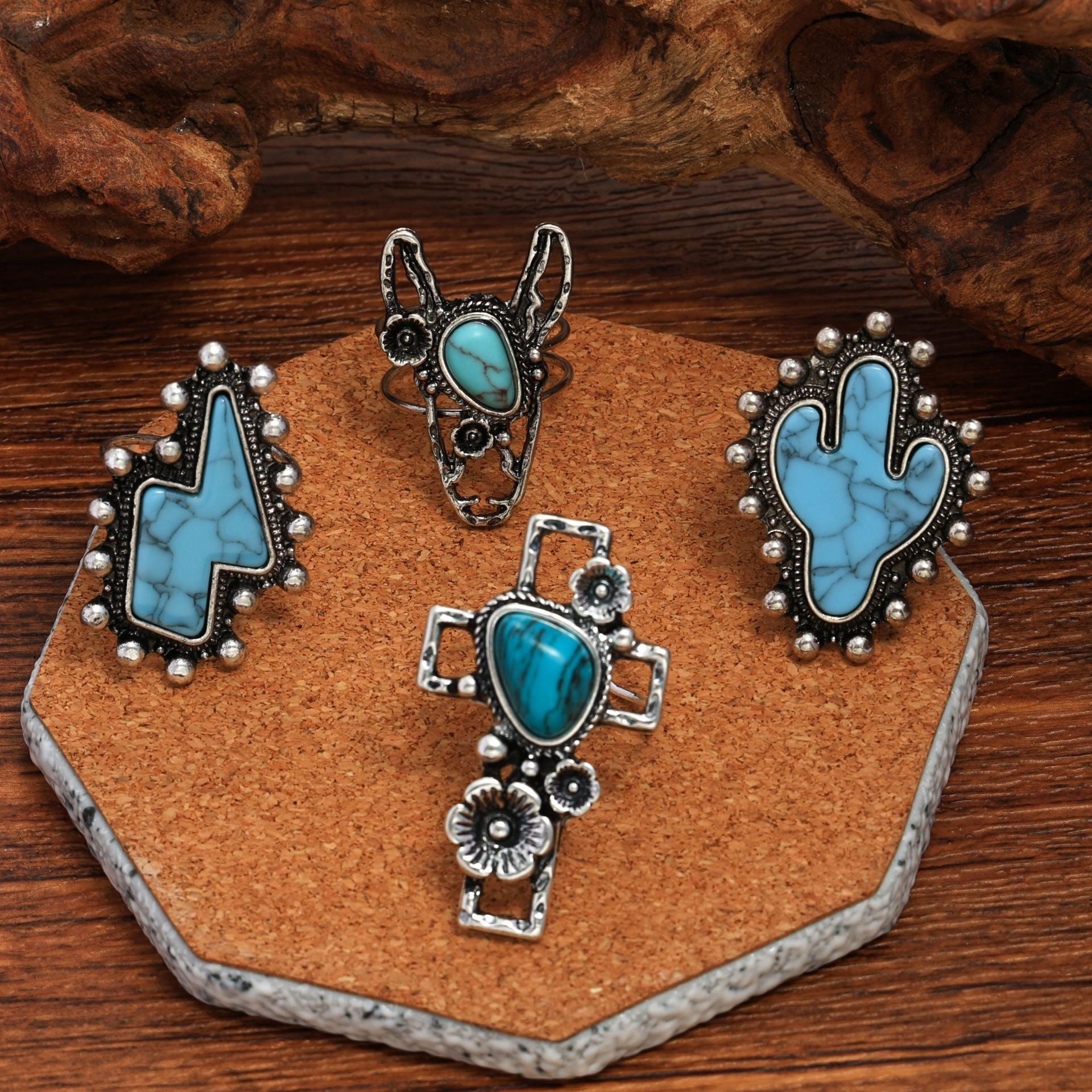 Western-style Turquoise Decorated Ring