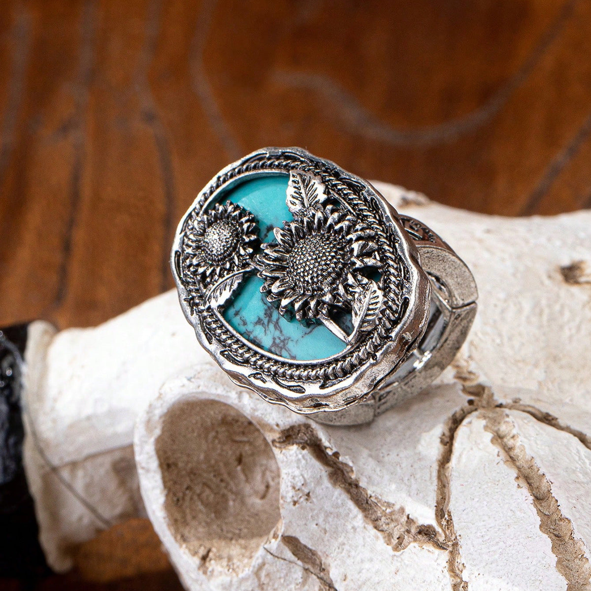 Vintage Denim-style Turquoise Decorated Ring