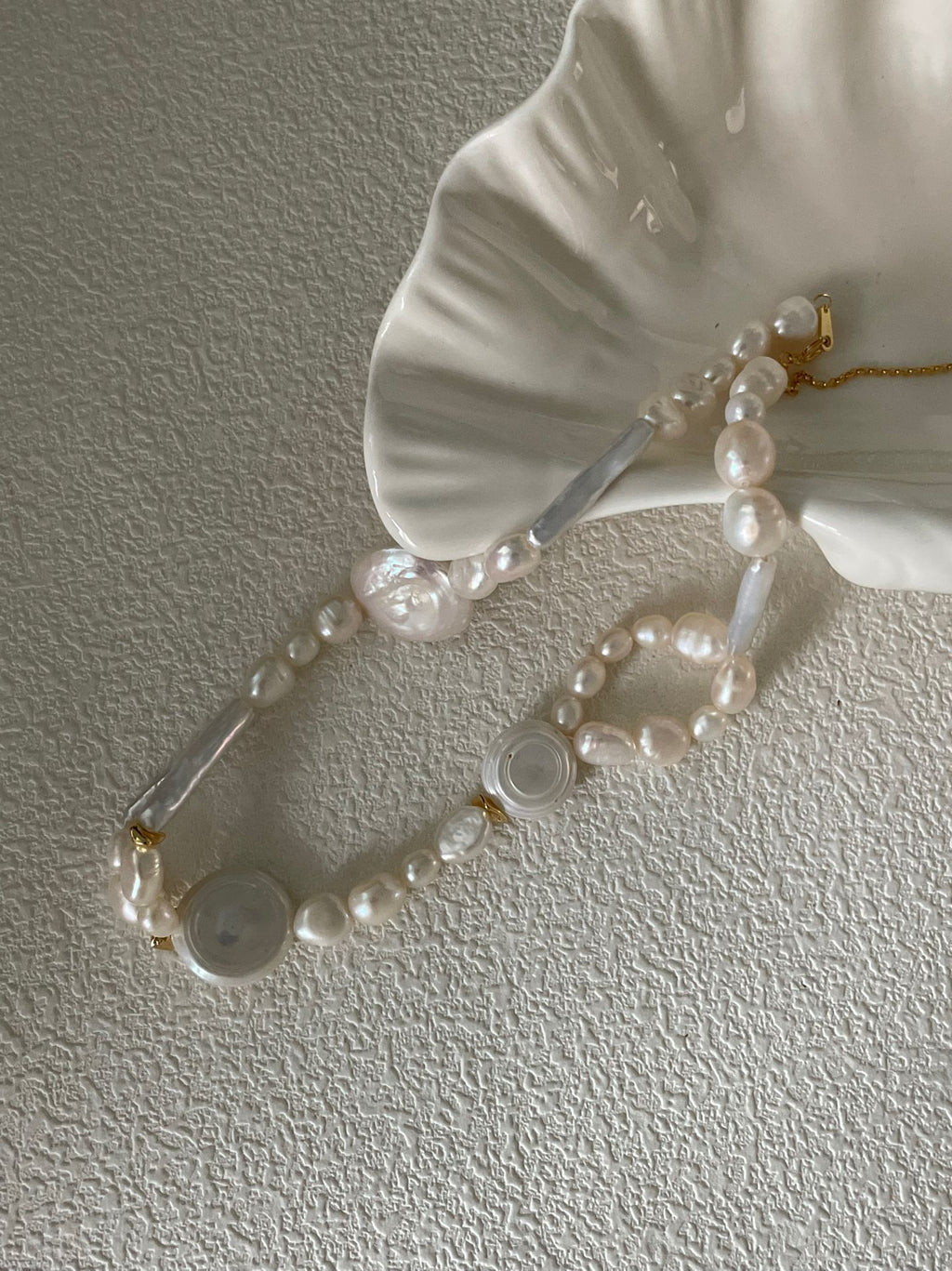 French Pearl Choker - Minimalist Elegant Collarbone Necklace