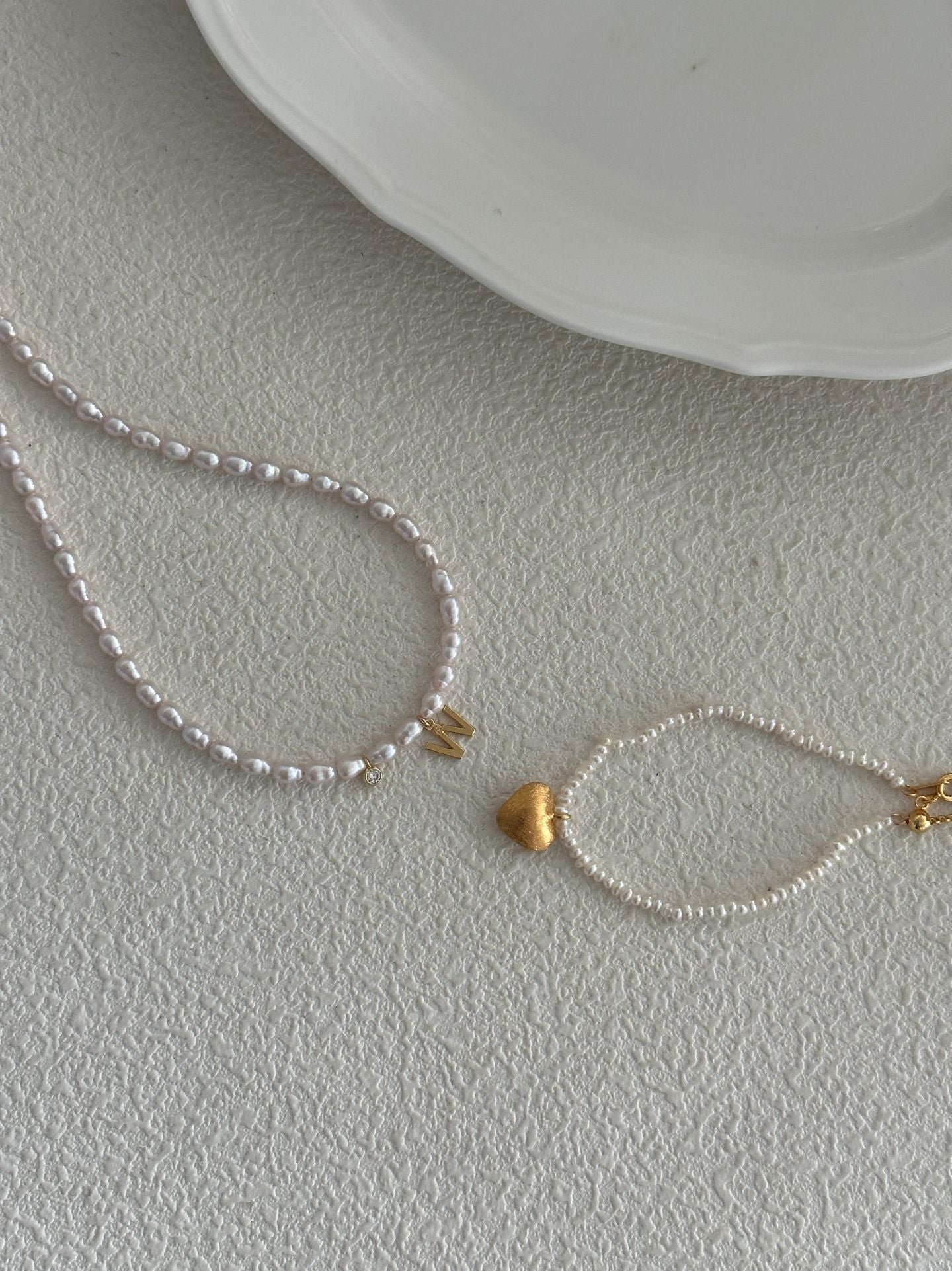 Matte Heart Pearl Bracelet - Delicate Romantic Chain Bracelet