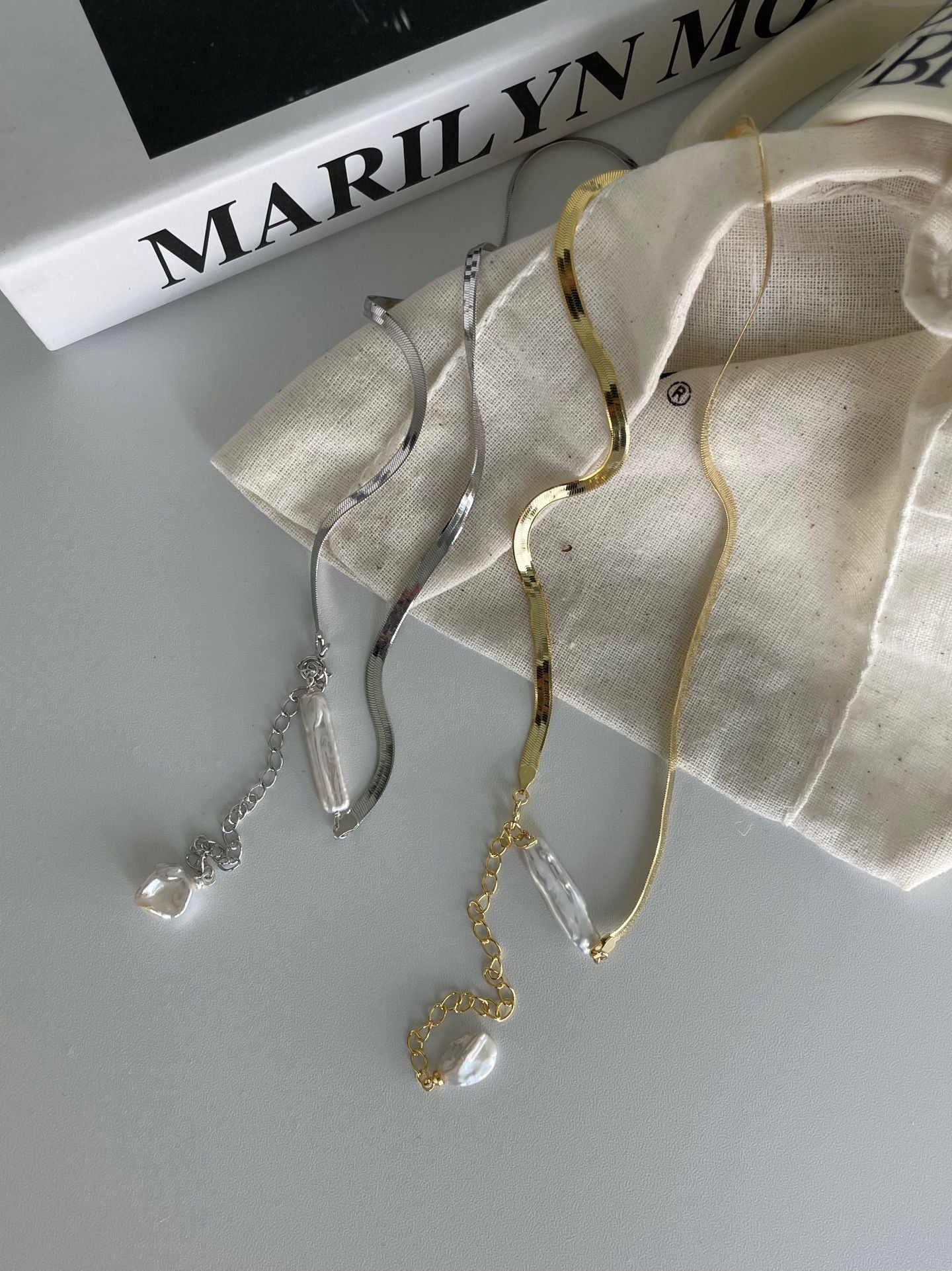 Snake Chain Baroque Necklace
