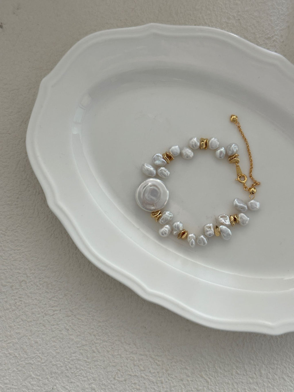 Disc Keshi Bracelet