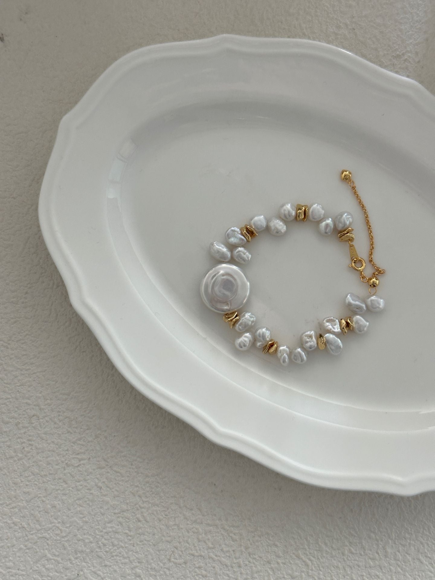 Disc Keshi Pearl Bracelet - Natural Seed Pearl Coin Bracelet