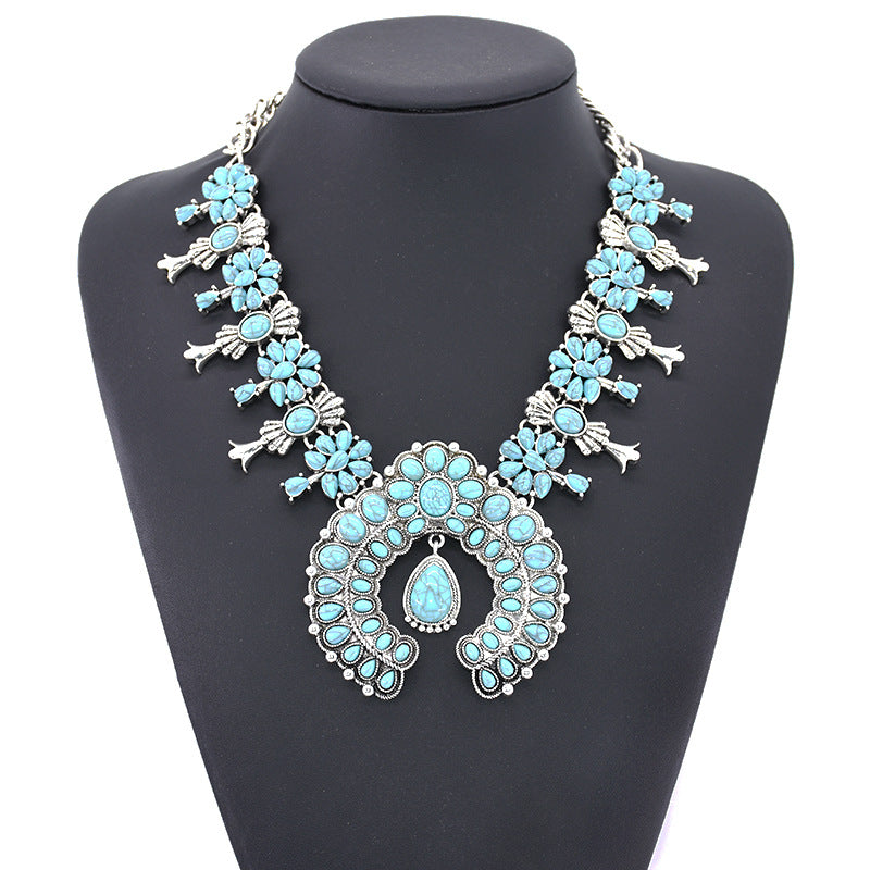 Bohemian Turquoise Flower Pendant Alloy Necklace