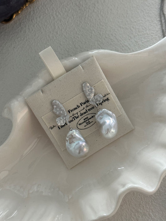 Baroque Pearl Butterfly Earrings - Vintage Irregular Pearl Studs